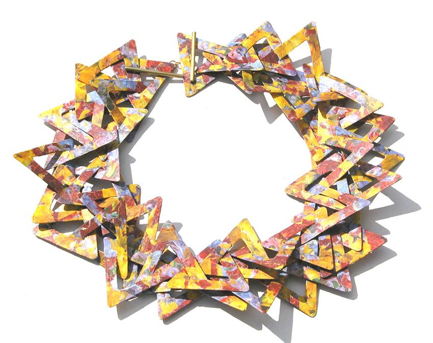 Collier papier collé